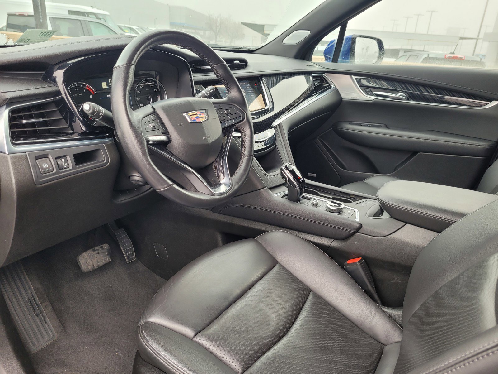 Certified 2025 Cadillac XT6 Premium Luxury image 9