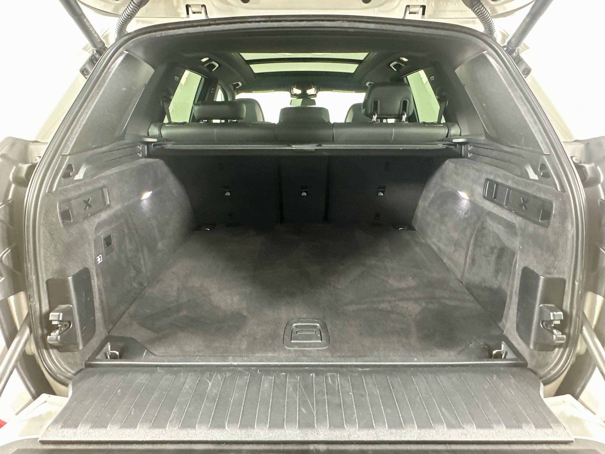 Used 2024 BMW X5 sDrive40i RWD image 30