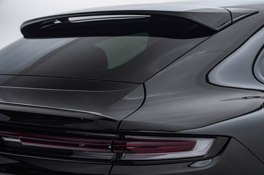New 2026 Porsche Cayenne Coupe AWD/4WD image 12