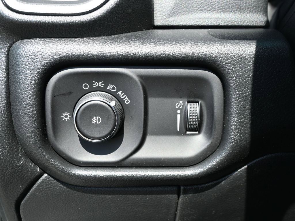 New 2026 RAM 5500 Tradesman AWD/4WD image 12