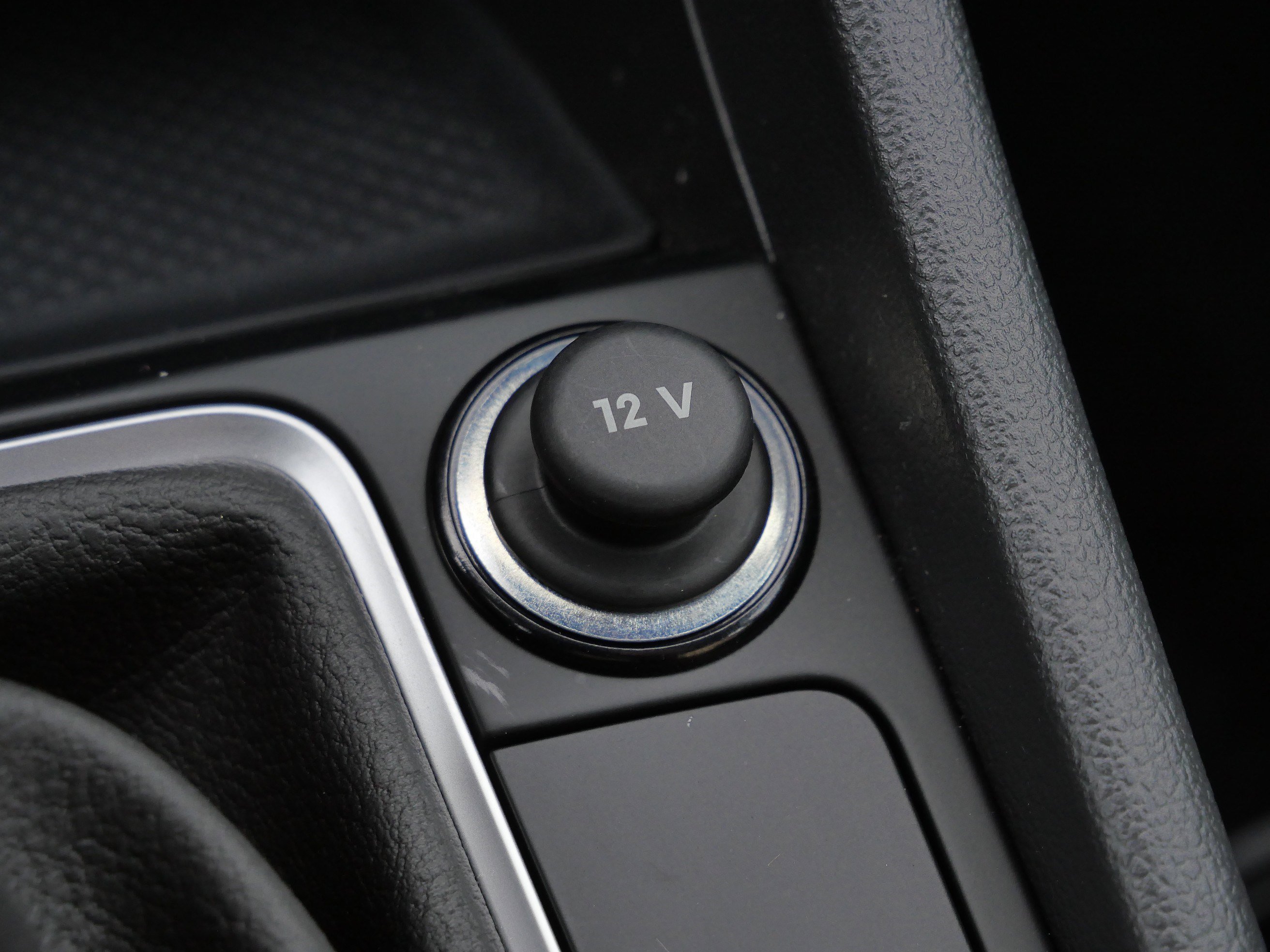 Certified 2025 Volkswagen Jetta Sport image 28