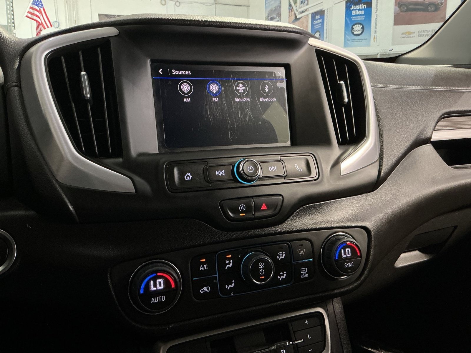 Used 2023 GMC Terrain SLE w/ Driver Convenience Package AWD/4WD image 19