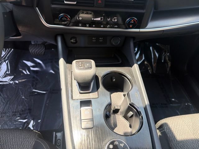 Used 2026 Nissan Rogue SV AWD/4WD image 15