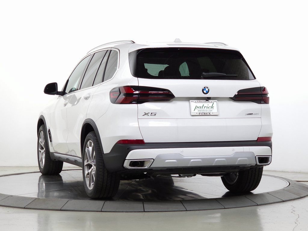 Used 2026 BMW X5 xDrive40i w/ Parking Assistance Package AWD/4WD image 5