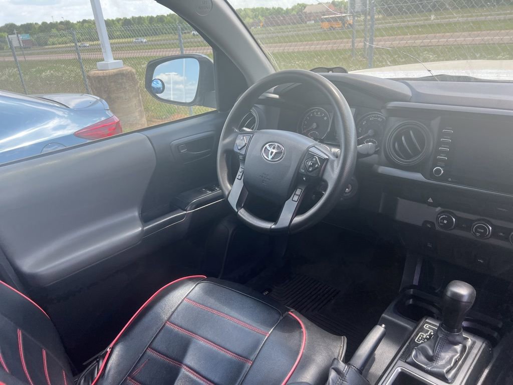 Used 2020 Toyota Tacoma SR image 5