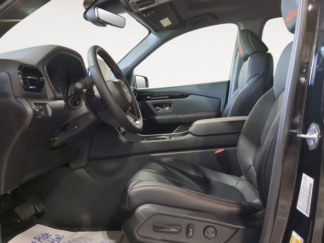 New 2025 Honda Pilot TrailSport image 9