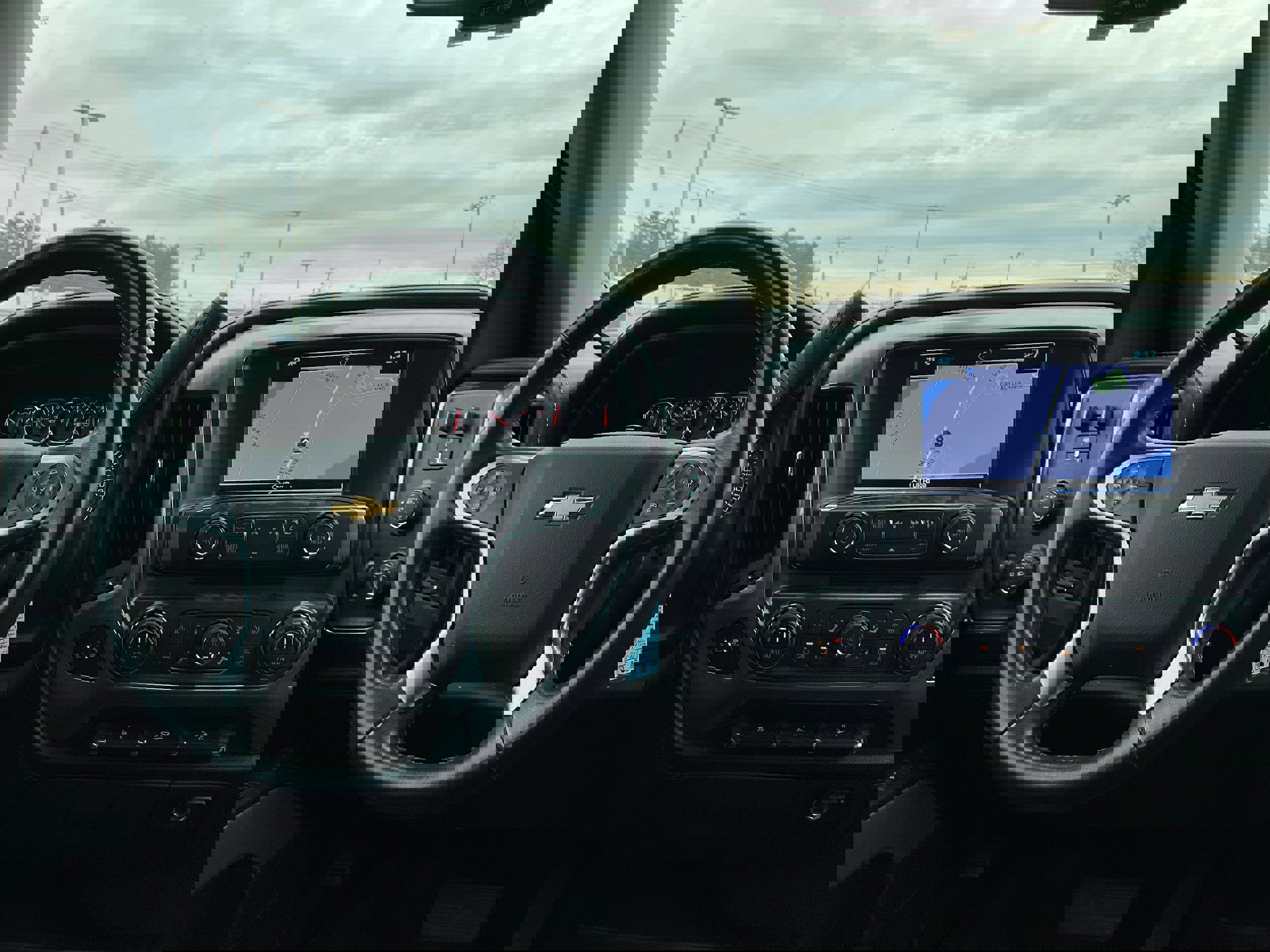 Used 2018 Chevrolet Silverado 1500 LTZ Z71 image 6