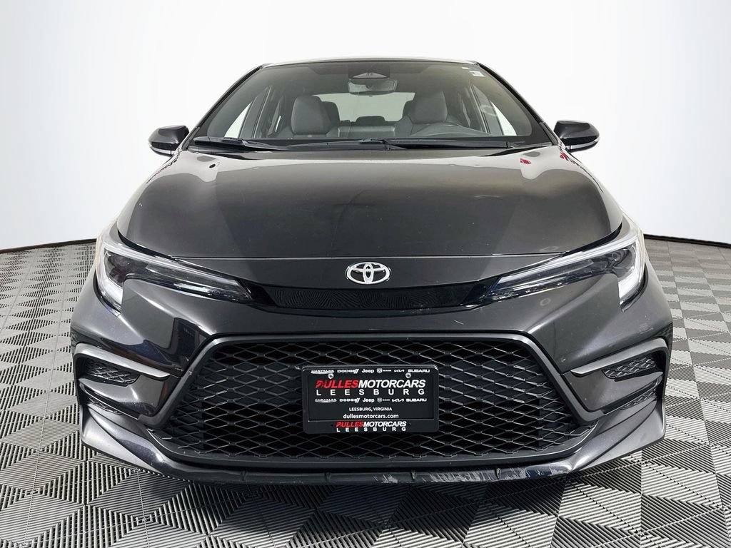 Used 2023 Toyota Corolla SE FWD image 2