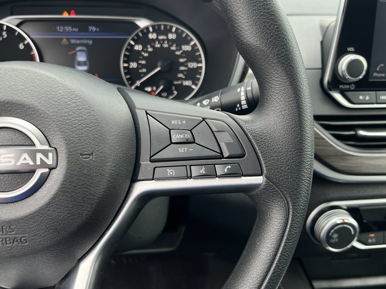 Used 2023 Nissan Altima 2.5 SV AWD/4WD image 12