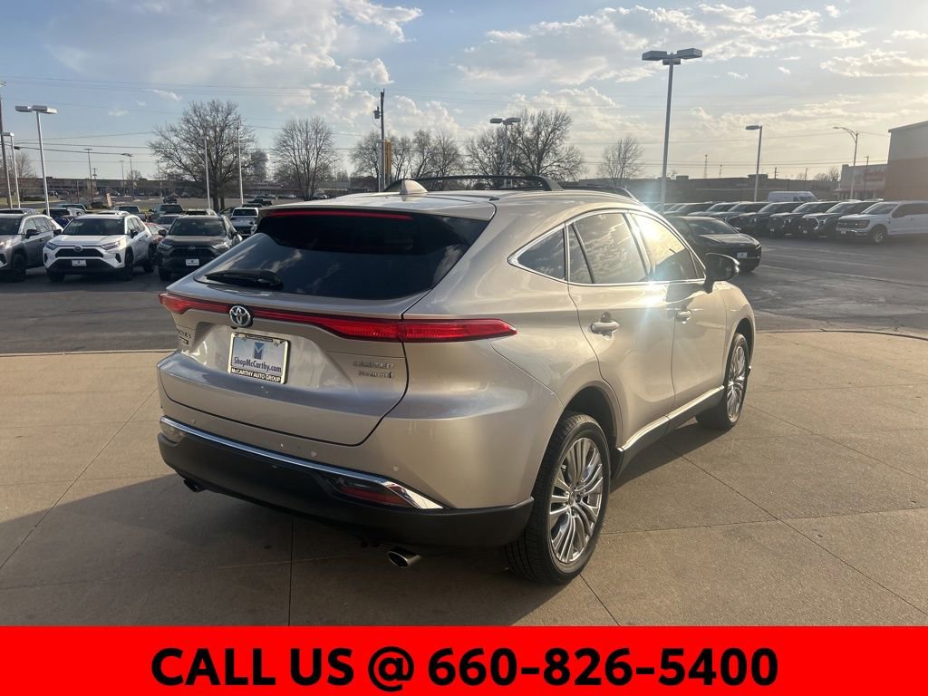 Used 2022 Toyota Venza Limited image 13