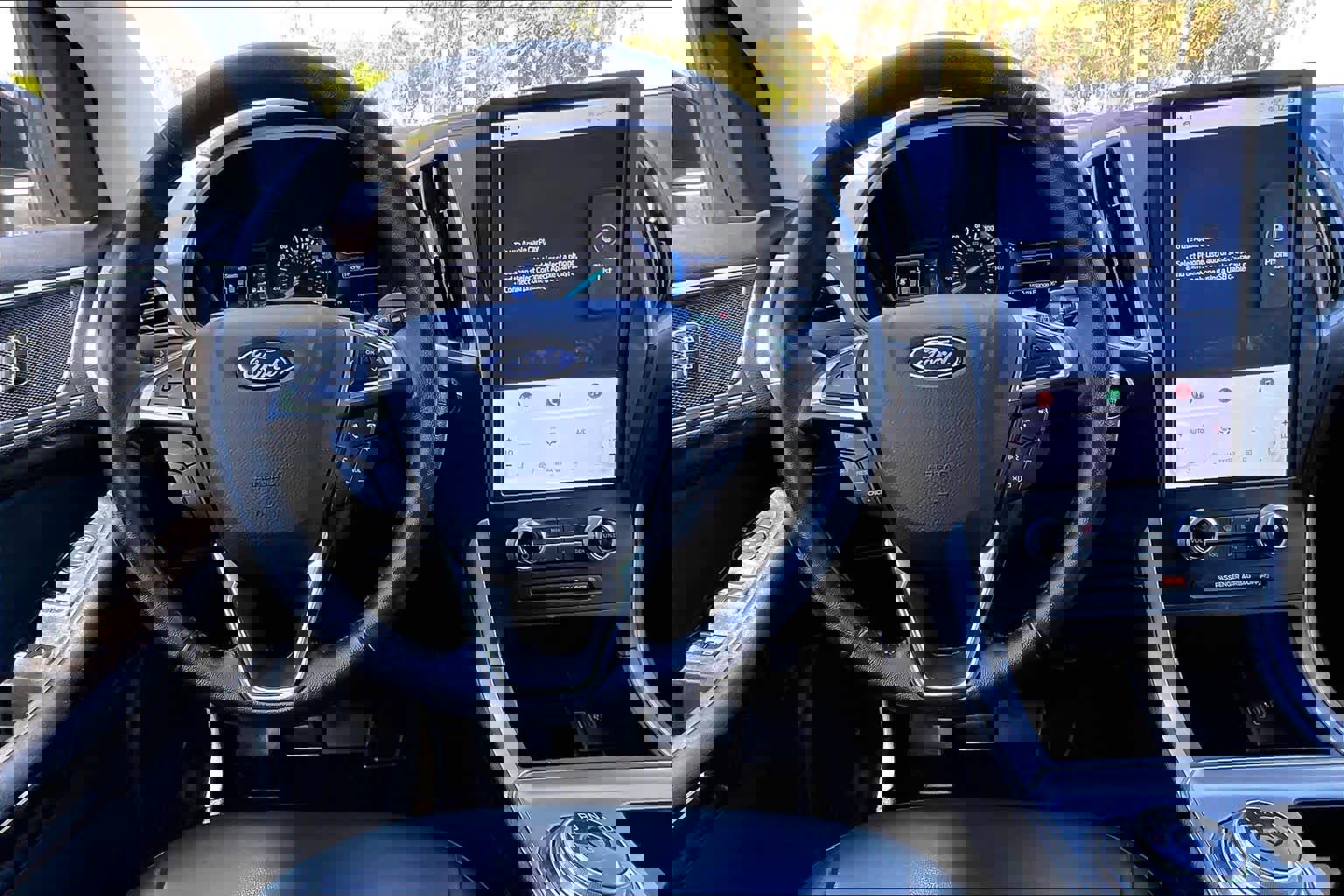 Used 2022 Ford Edge SEL w/ Sport Appearance Package image 6