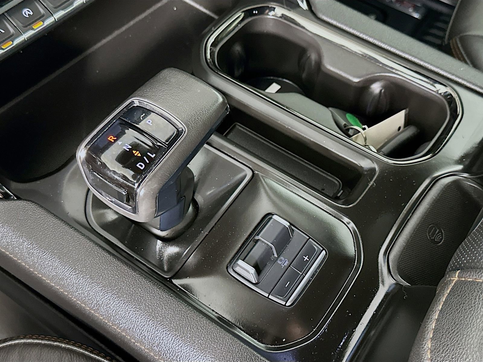 Used 2022 GMC Sierra 1500 AT4 w/ AT4 Preferred Package image 18