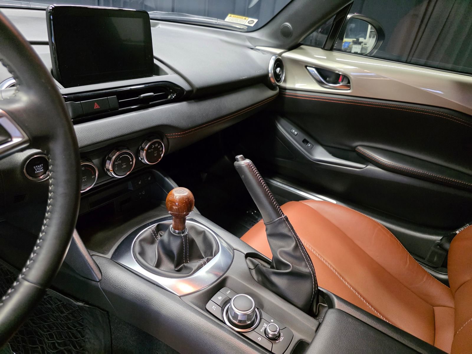 Used 2022 MAZDA MX-5 Miata Grand Touring RWD image 40