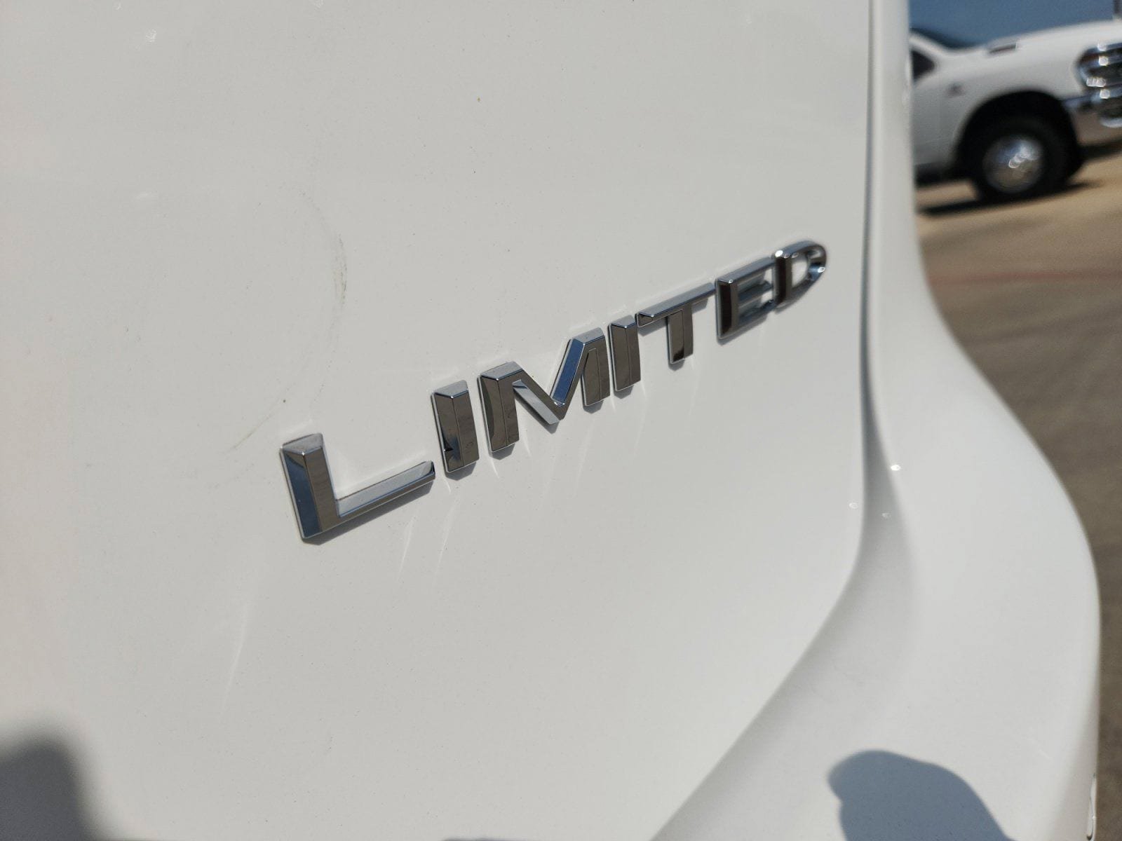 New 2027 Chrysler Pacifica Limited FWD image 11