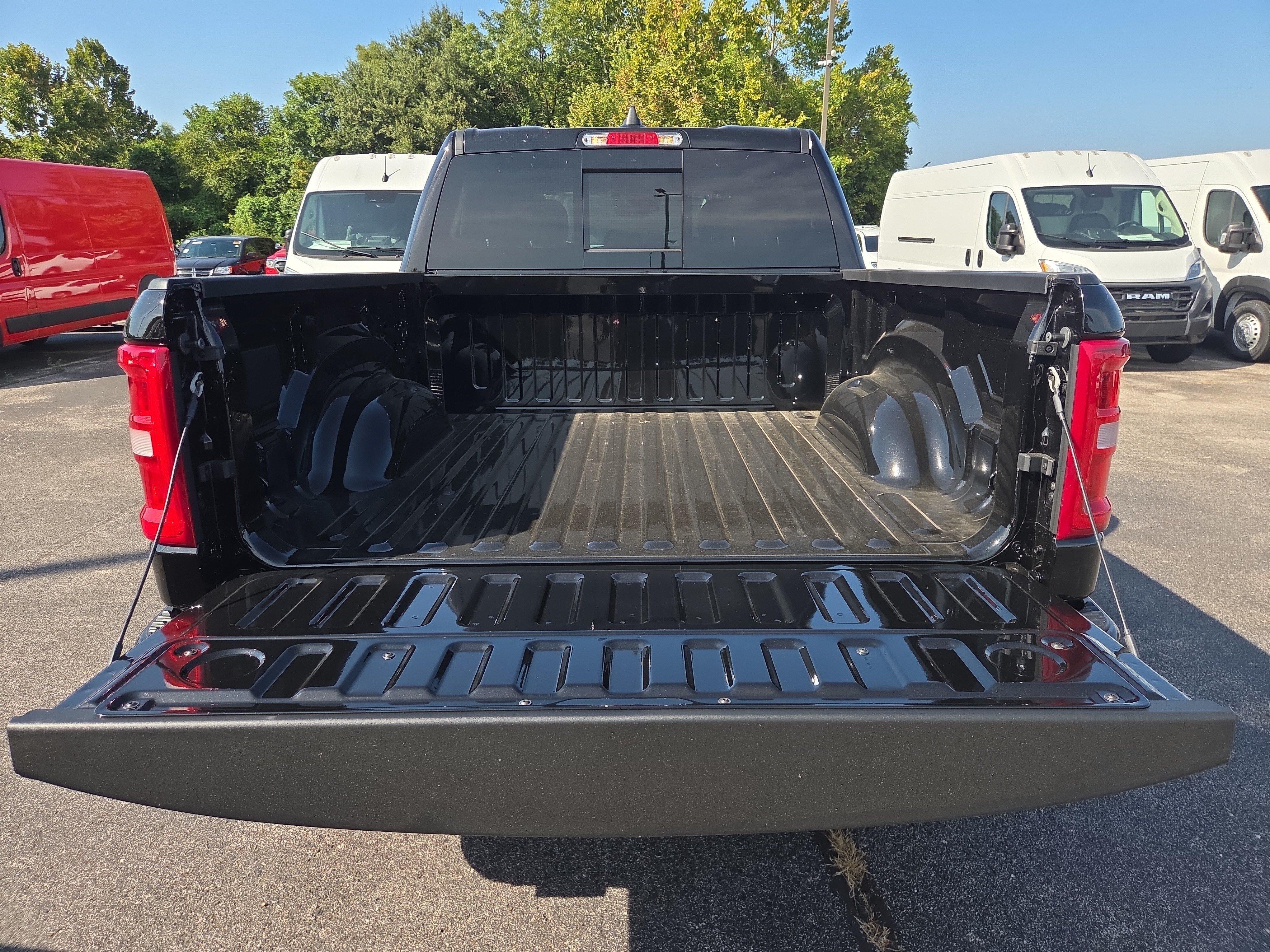 New 2027 RAM 1500 Big Horn AWD/4WD image 8