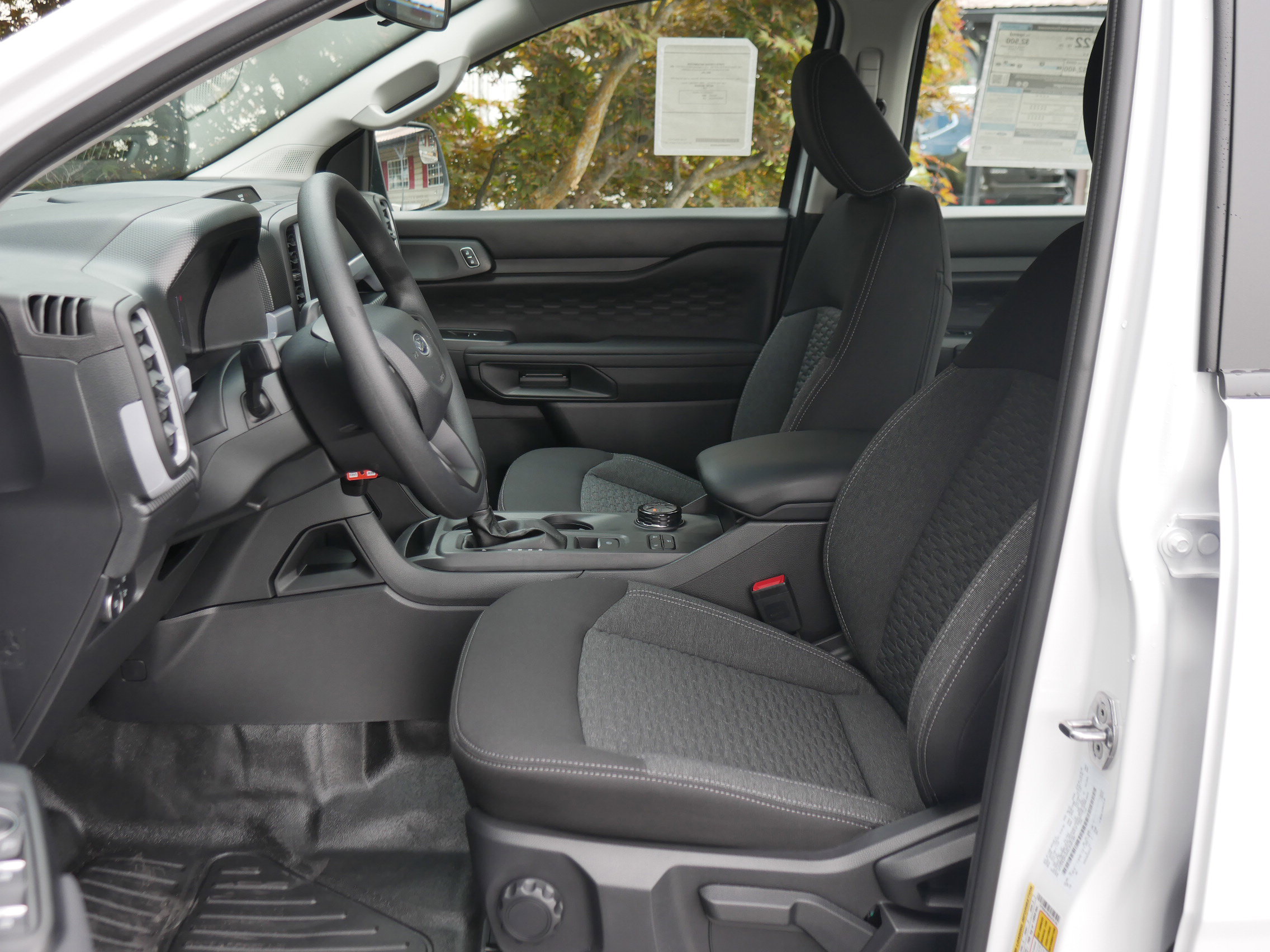 New 2025 Ford Ranger XL image 3