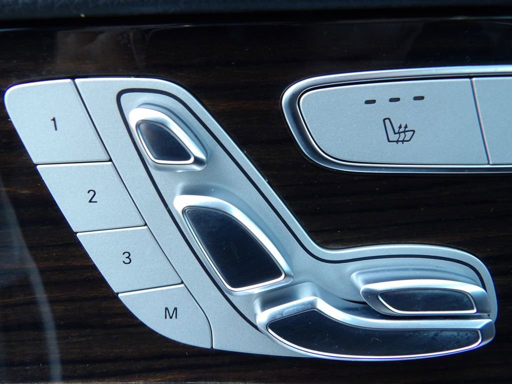 Used 2021 Mercedes-Benz GLC 300 4MATIC image 11