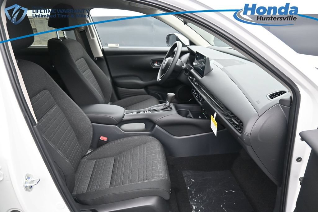 New 2026 Honda HR-V LX image 11