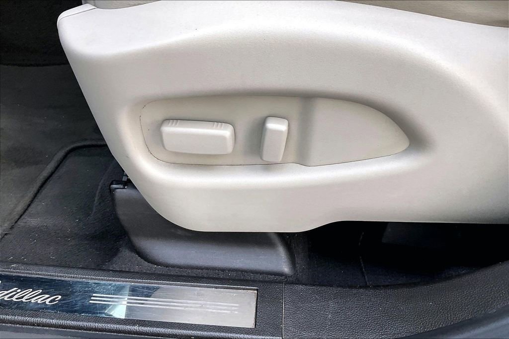 Used 2016 Cadillac SRX FWD image 25