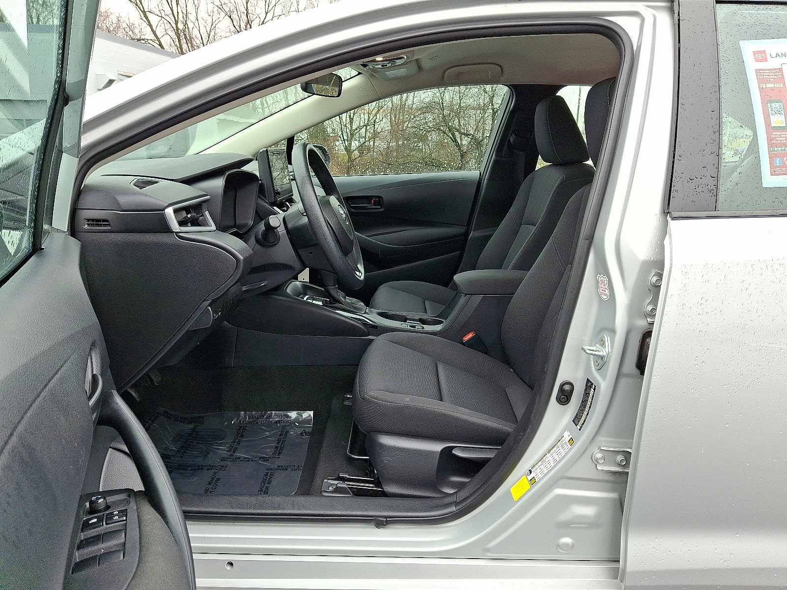 Used 2024 Toyota Corolla LE image 15