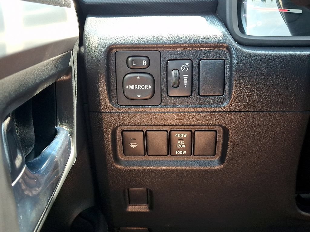 Used 2018 Toyota 4Runner SR5 Premium AWD/4WD image 23