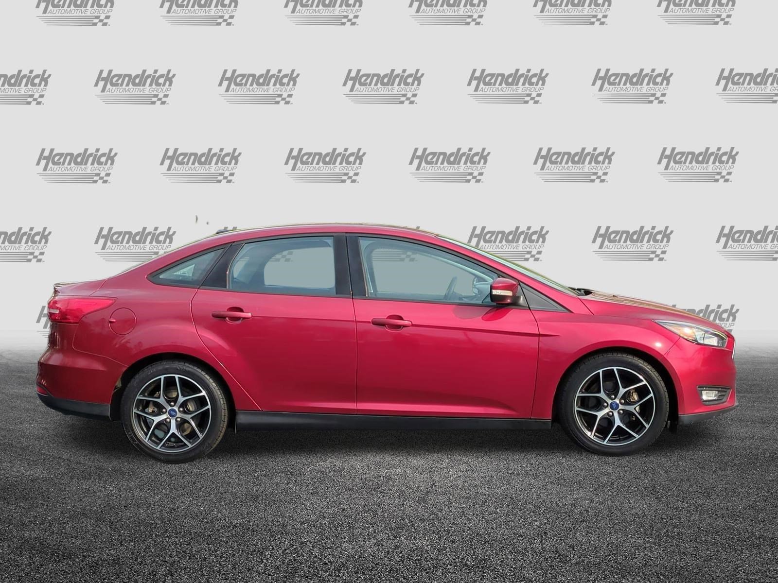 Used 2017 Ford Focus SEL image 10