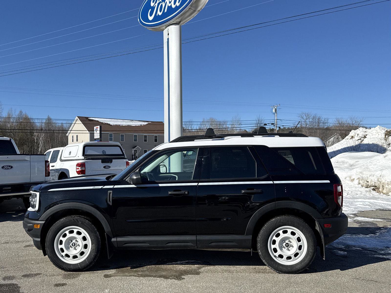 Used 2023 Ford Bronco Sport Heritage w/ Heritage Convenience Package image 3
