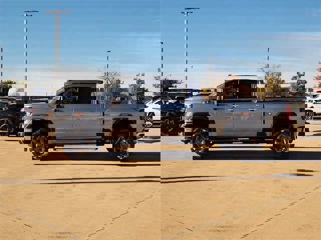 New 2026 GMC Sierra 2500 SLT image 4