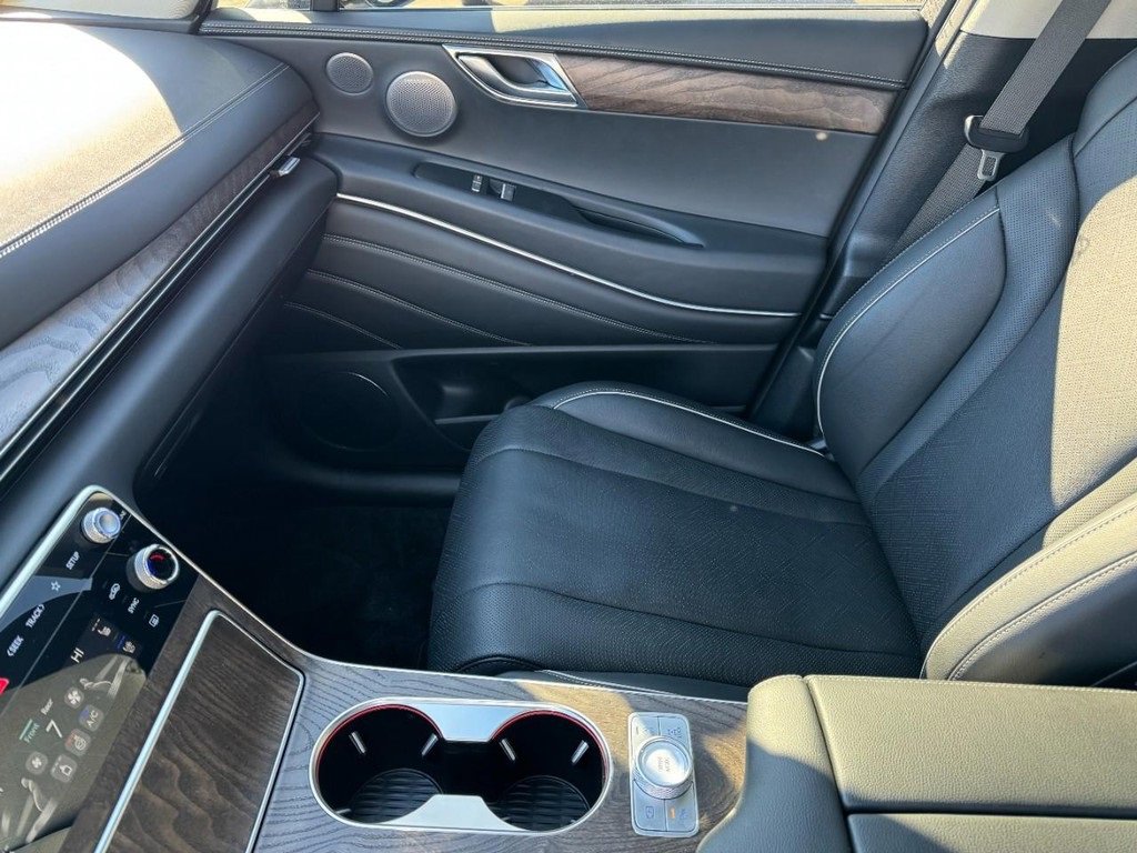 Certified 2025 Genesis GV80 3.5T Advanced image 15