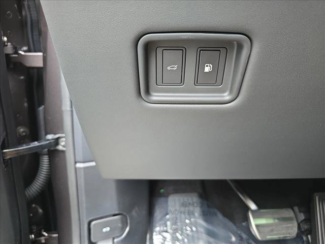 Certified 2025 Land Rover Range Rover Sport Dynamic SE image 25