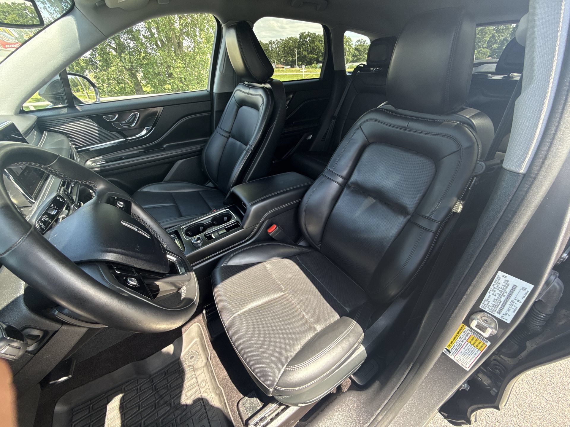 Used 2022 Lincoln Corsair AWD w/ Equipment Group 101A image 11