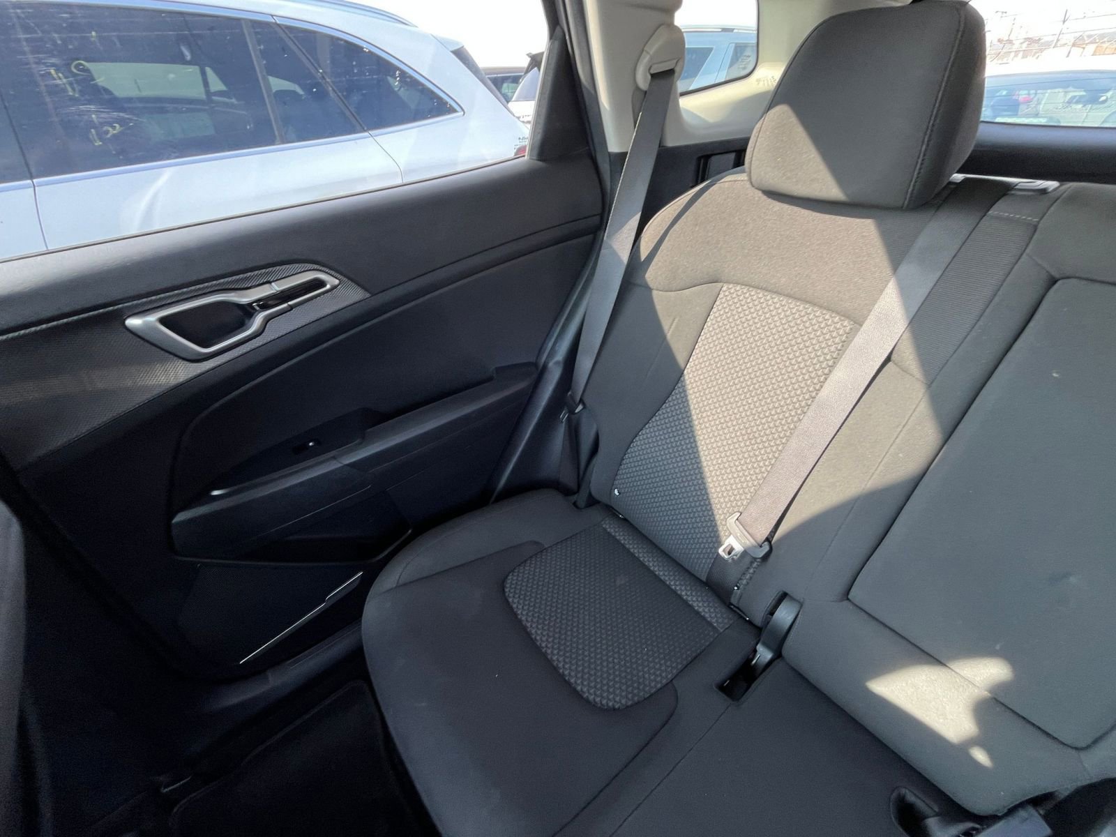 Used 2023 Kia Sportage LX image 40