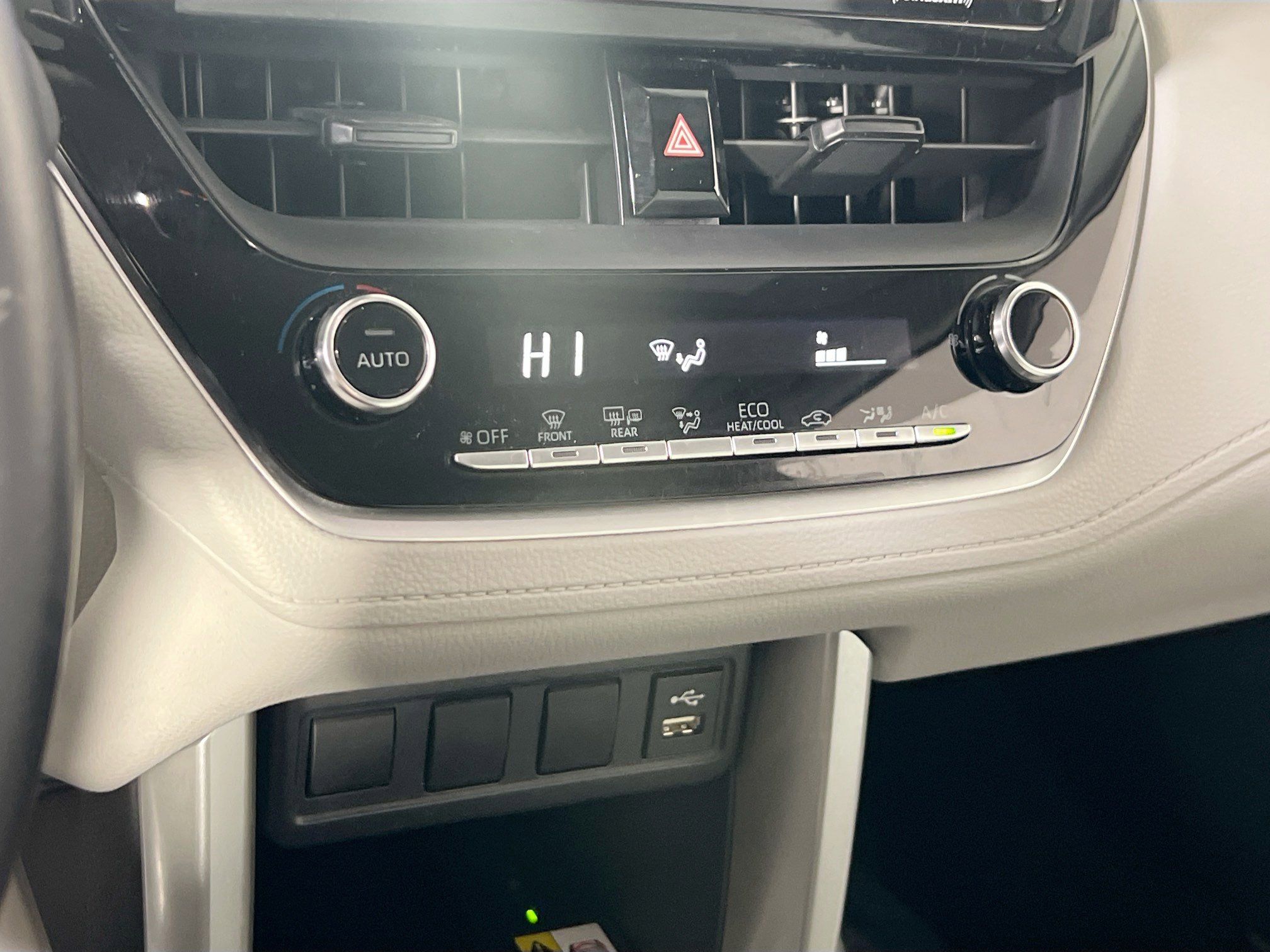 Used 2022 Toyota Corolla Cross LE image 15