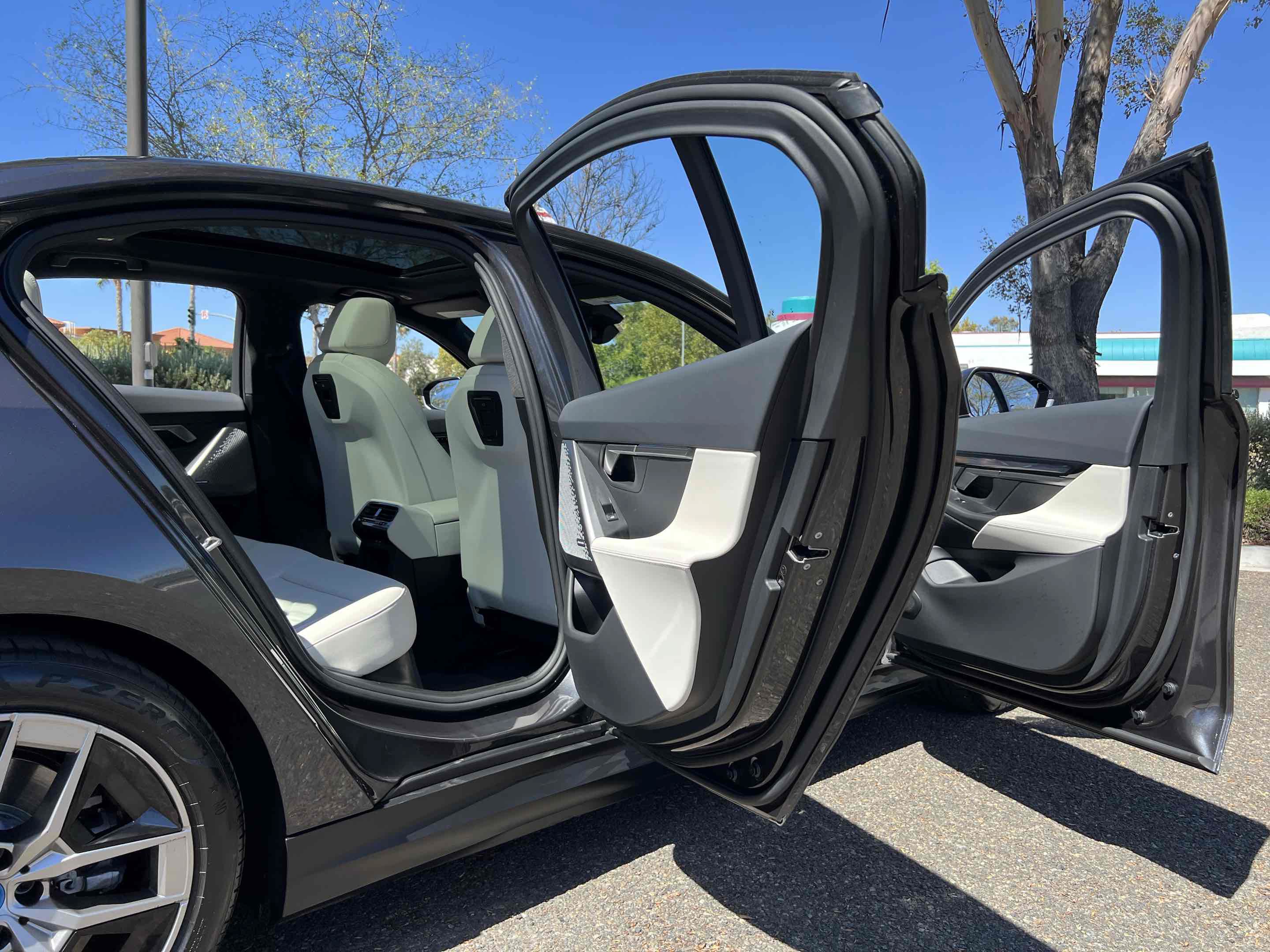 Used 2024 BMW i5 eDrive40i RWD image 79
