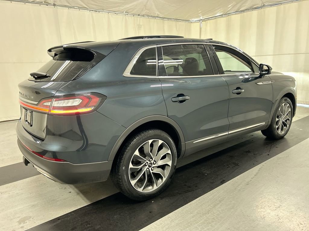 Used 2022 Lincoln Nautilus Reserve w/ Luxury Package image 2