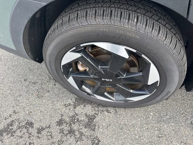 Certified 2025 Kia Sorento EX w/ EX Panoramic Sunroof Package image 12