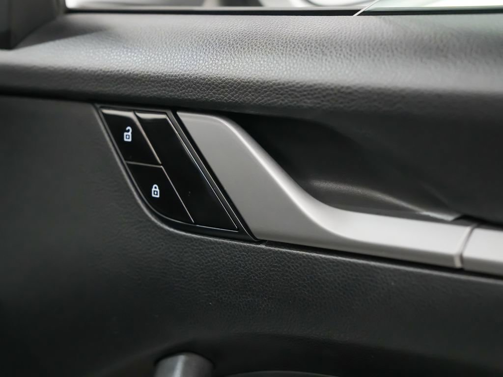 Certified 2021 Porsche 911 Carrera image 15