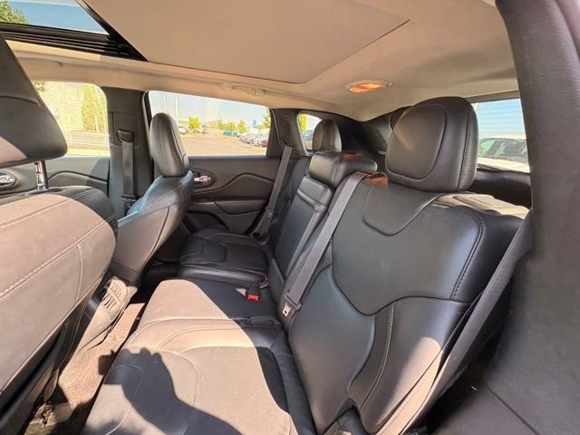 Used 2016 Jeep Cherokee Limited AWD/4WD image 14