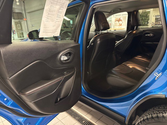 Used 2020 Jeep Cherokee Trailhawk w/ Cold Weather Group image 23