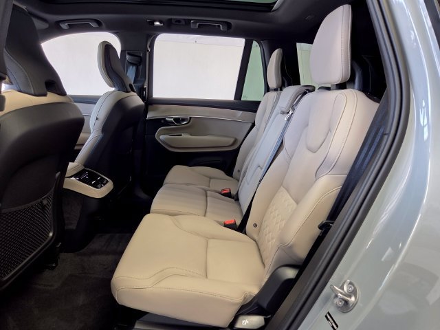 New 2026 Volvo XC90 B6 Plus w/ Protection Package Premier AWD/4WD image 12