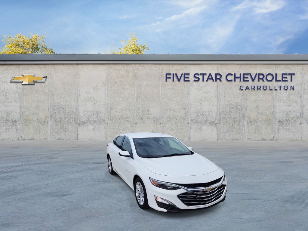 Used 2025 Chevrolet Malibu LT FWD image 2