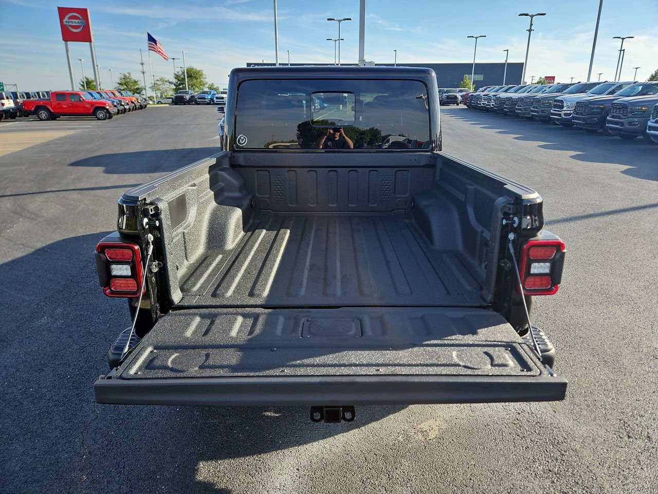 New 2025 Jeep Gladiator Rubicon image 7