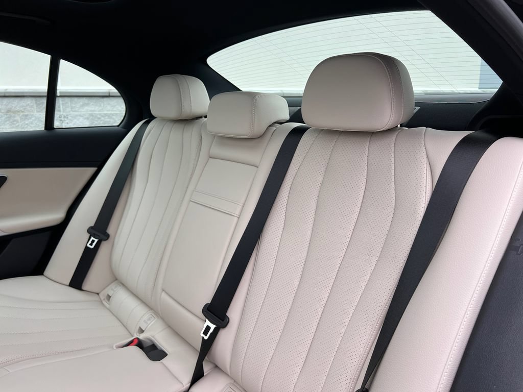 New 2026 Mercedes-Benz E 350 4MATIC Sedan image 25