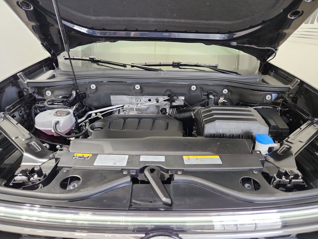 Certified 2025 Volkswagen Atlas SE w/ Panoramic Sunroof Package FWD image 40