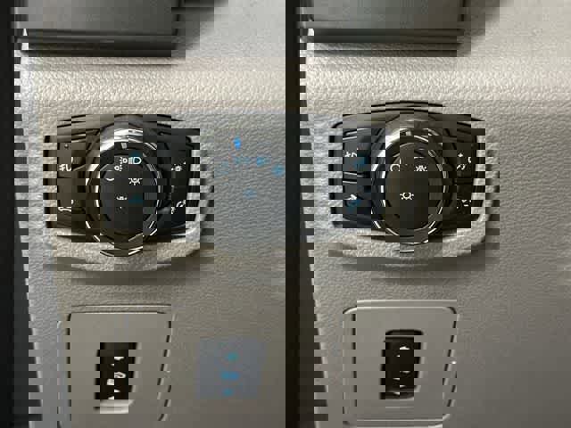 Used 2017 Ford F150 XLT w/ Equipment Group 302A Luxury image 19