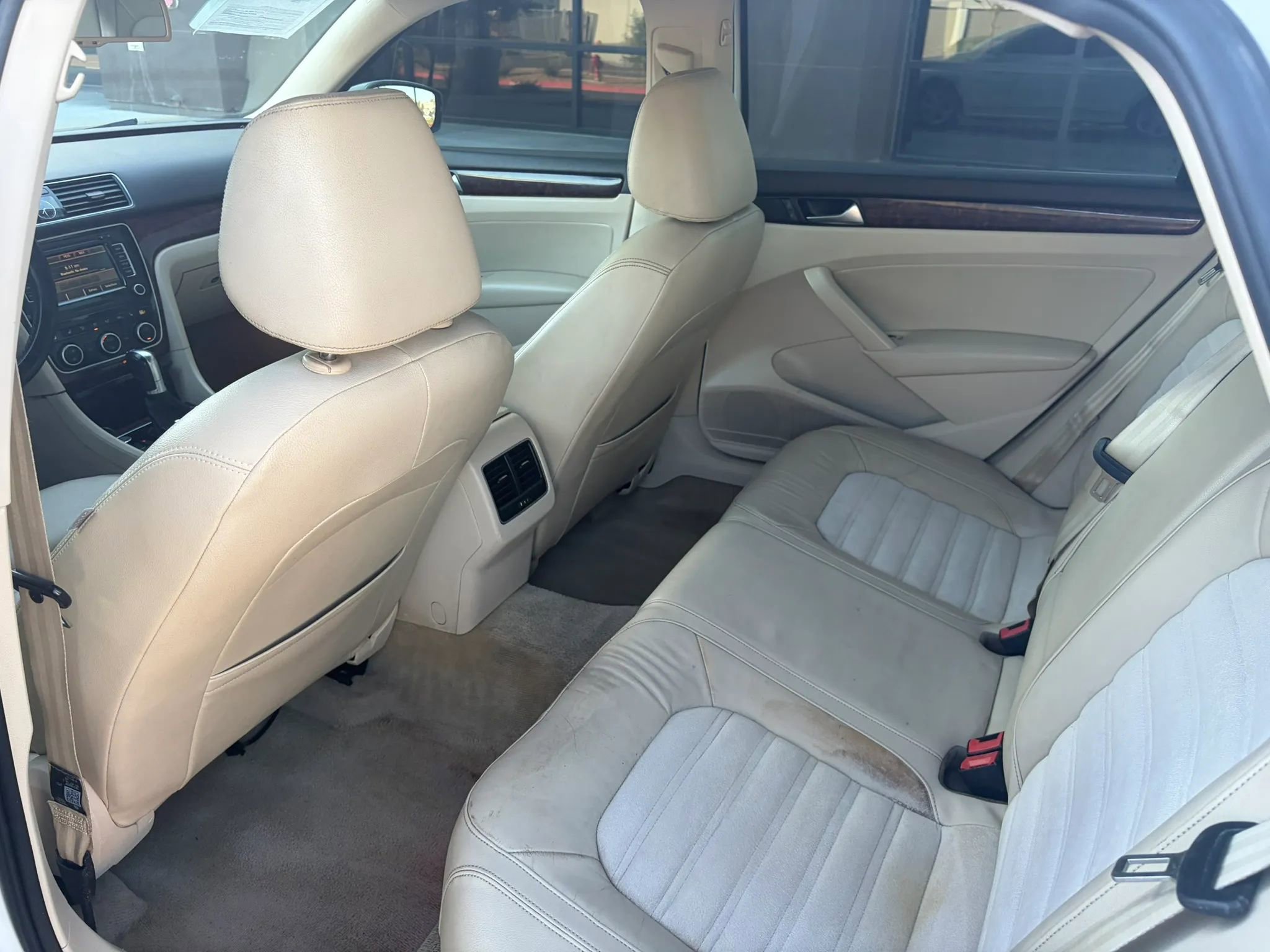 Used 2013 Volkswagen Passat TDI SEL Premium image 12