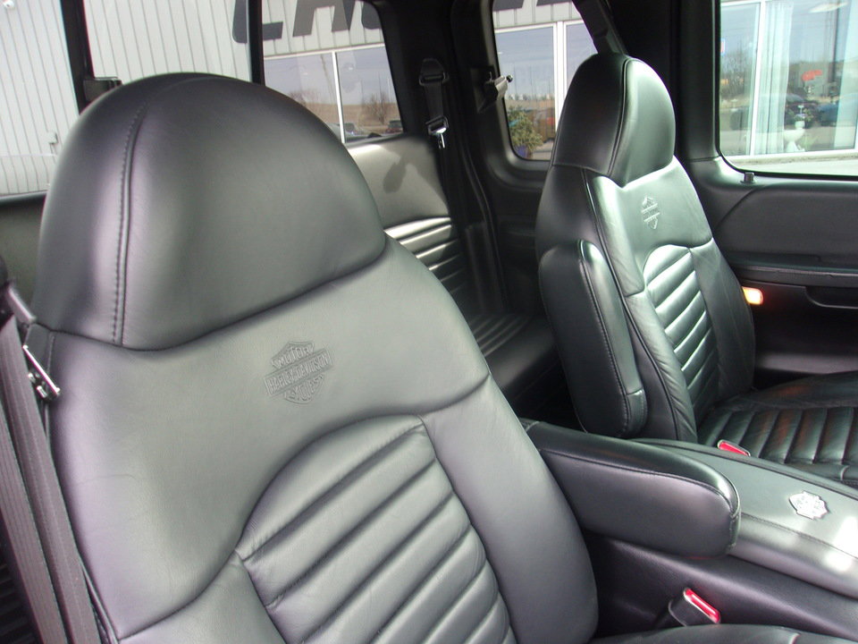 Used 2000 Ford F150 Harley-Davidson image 13
