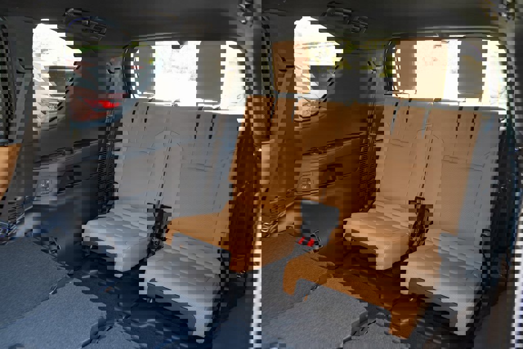 New 2026 Lexus LX 600 4WD w/ Luxury Package image 23