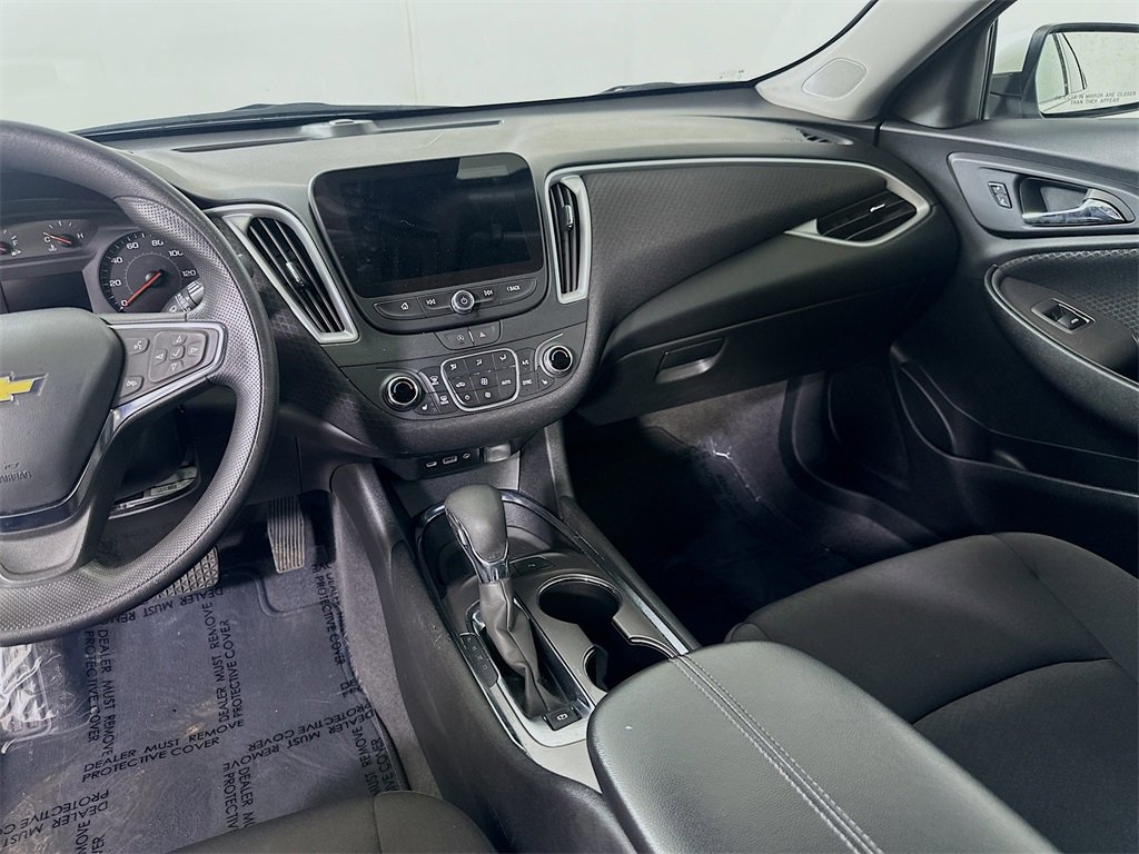 Used 2024 Chevrolet Malibu LT image 19