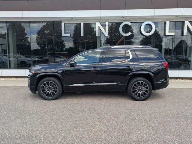Used 2023 GMC Acadia Denali w/ Black Diamond Edition FWD image 3